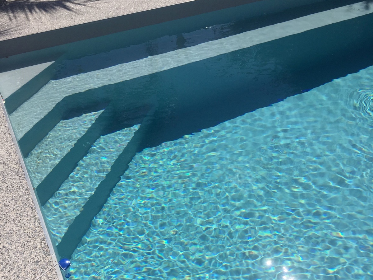 Escaliers de piscine à Nantes 